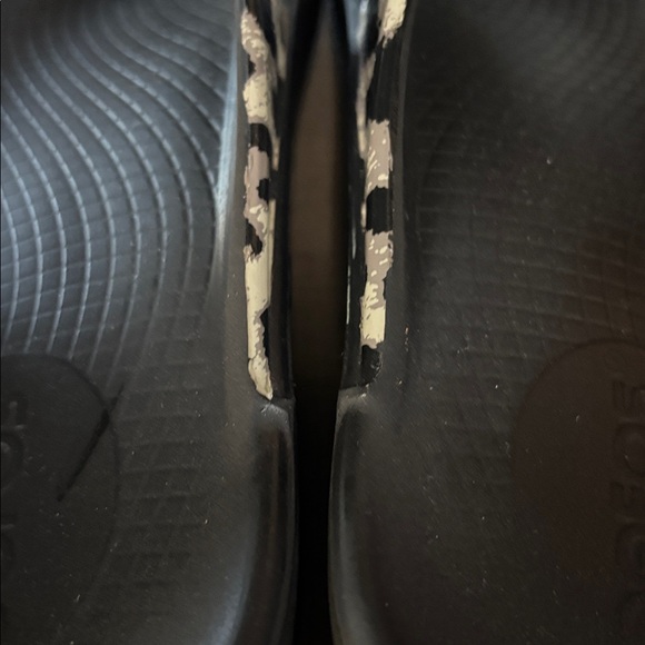 Stylish Black and Leopard Print Women's Sandals by Oofos. In great shape. - Picture 2 of 6